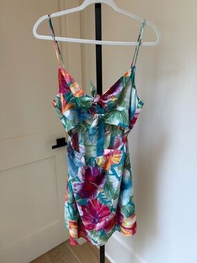 NWT Show Me Your Mumu Malibu
Barbie Pebble mini dress